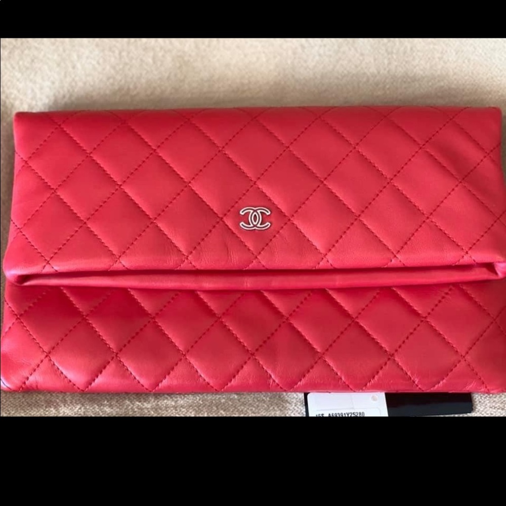 Chanel 15S Beauty CC Clutch Red Lambskin
